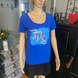 Campus Couture University Of Kentucky T-Shirt SZ MED‎